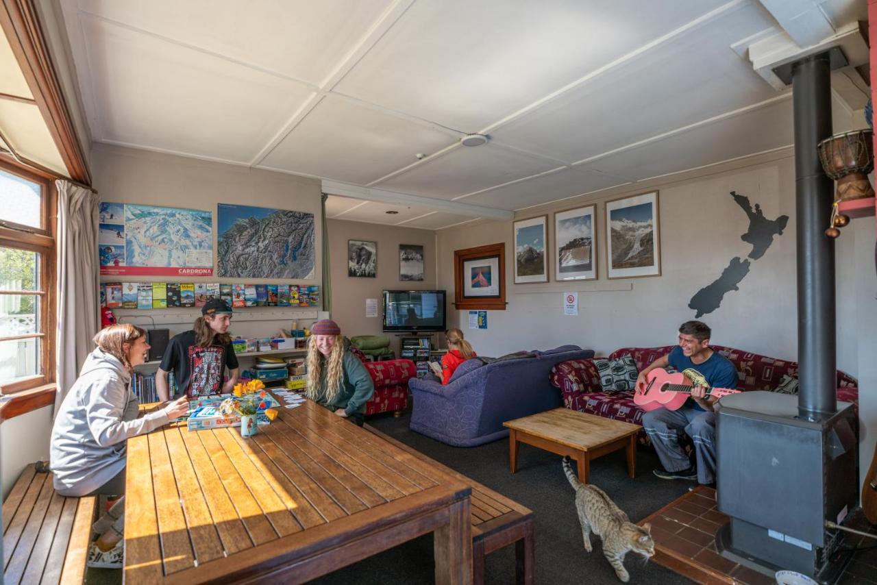 Mountain View Backpackers Hostel Wanaka Buitenkant foto