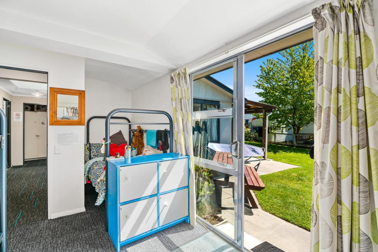 Mountain View Backpackers Hostel Wanaka Buitenkant foto